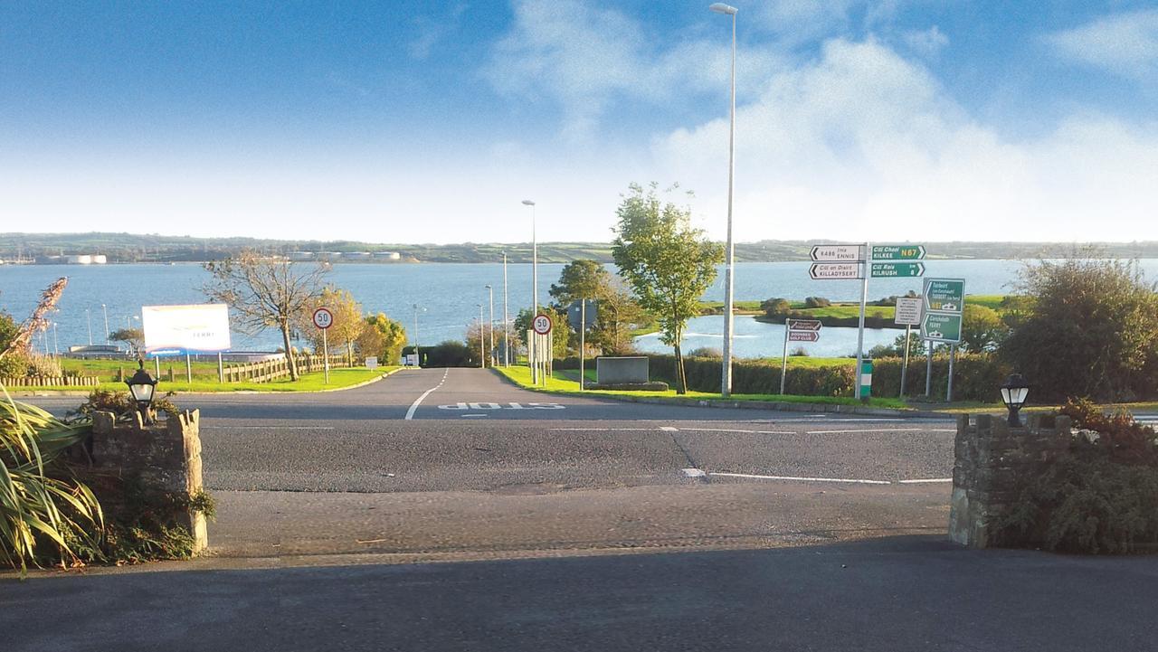 Отель Cois Na Sionna Killimer Экстерьер фото